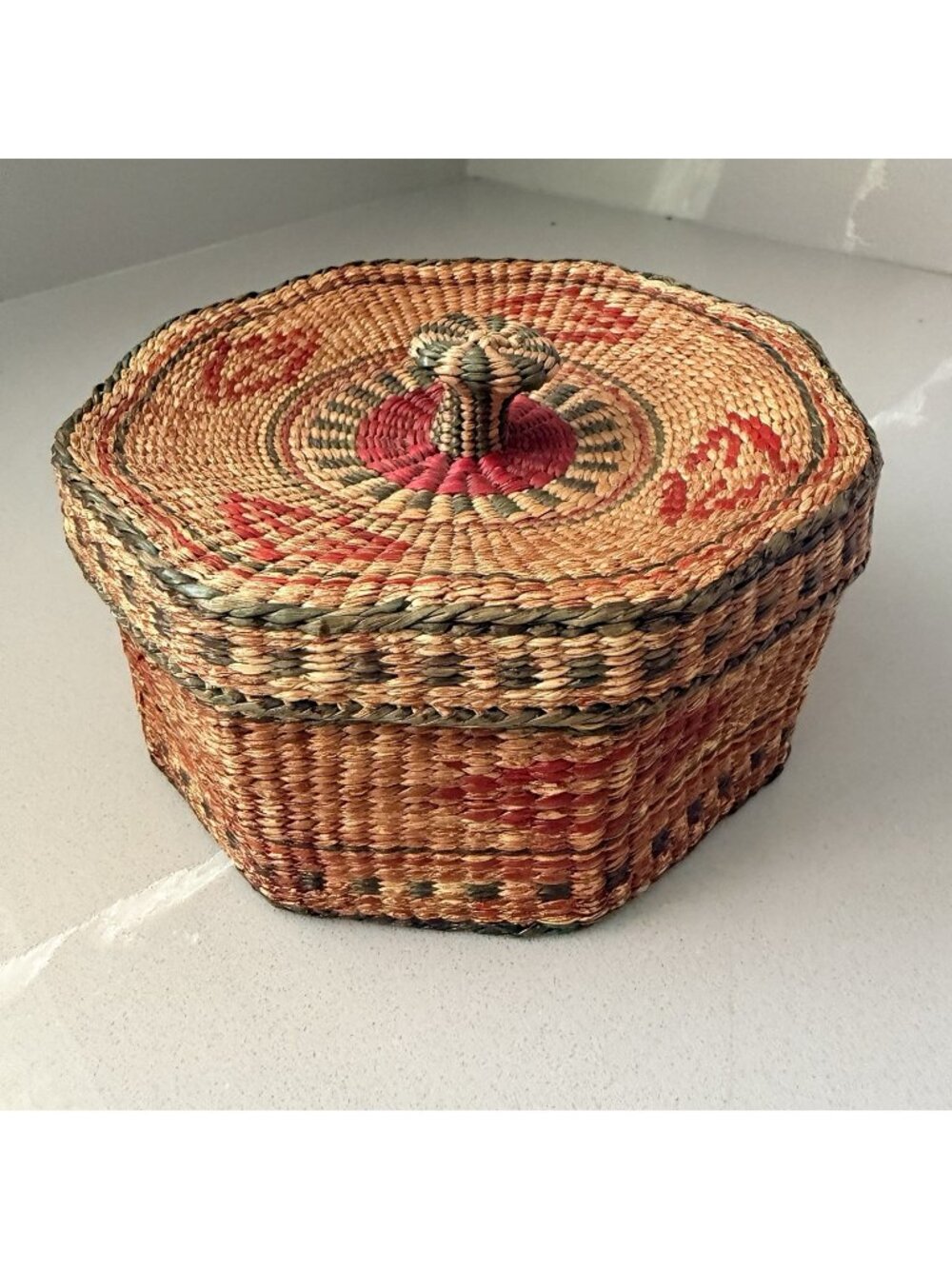 Vintage Octagonal Woven Lidded Sweetgrass Basket Red Green Geometric Pattern